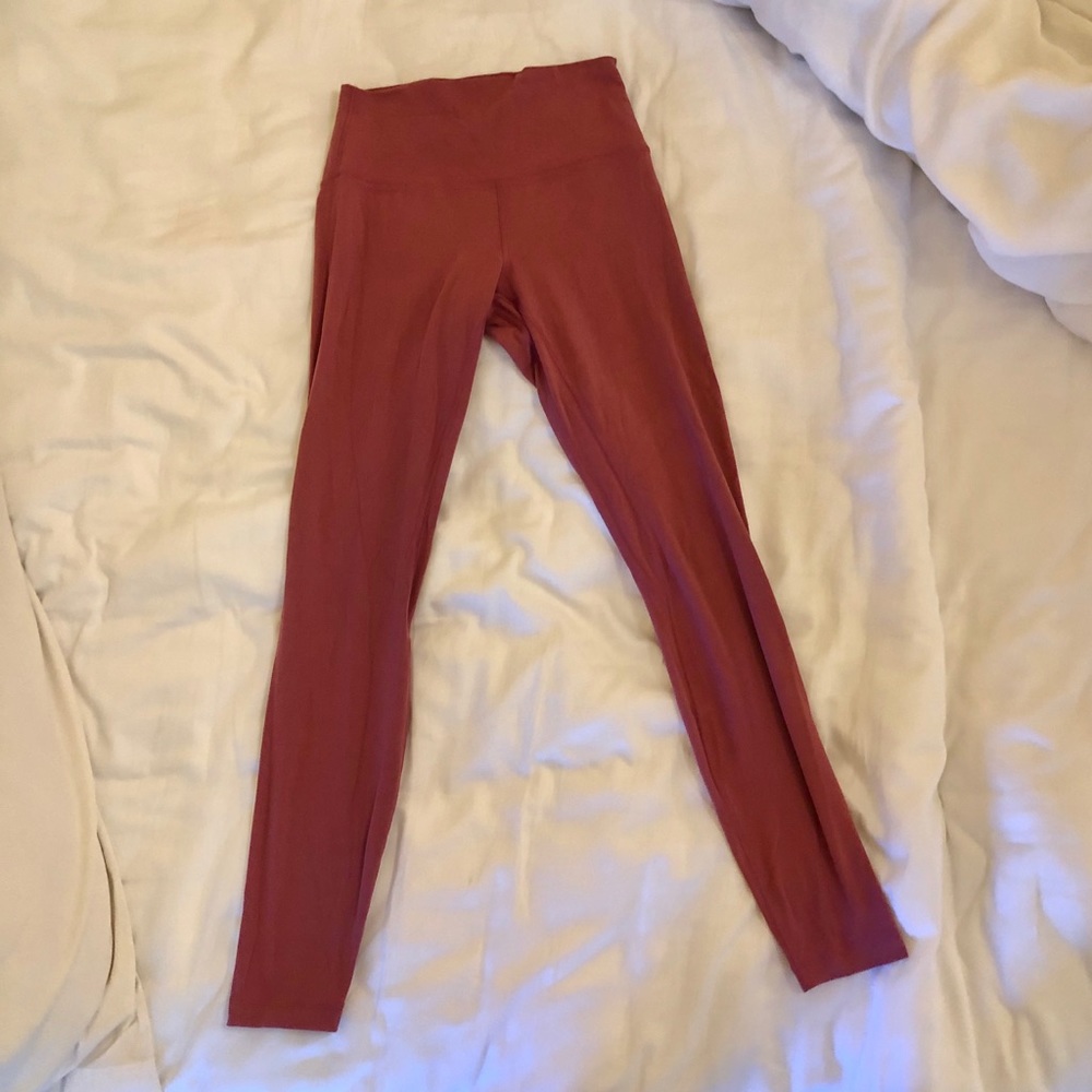 Lululemon Wunder Under Leggings!